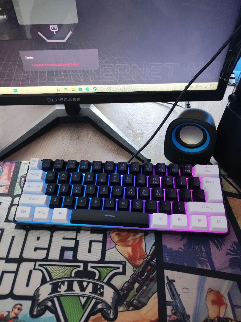 Vendo teclado gamer 61-key com fio 60% - Foto 2