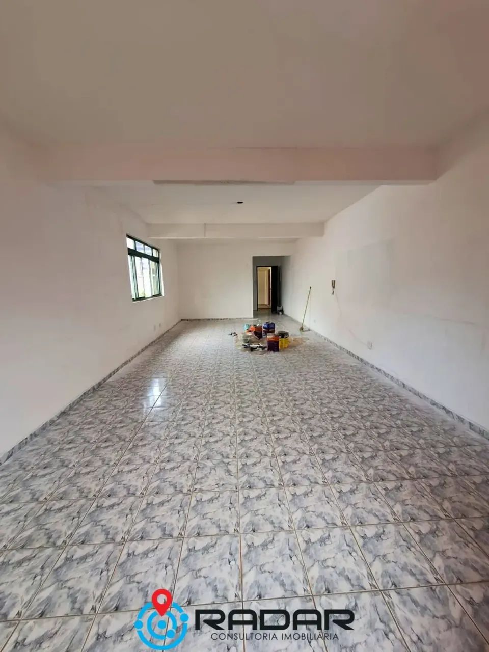 Sala comercial para alugar com 66m² no Gonzaga em Santos/SP
