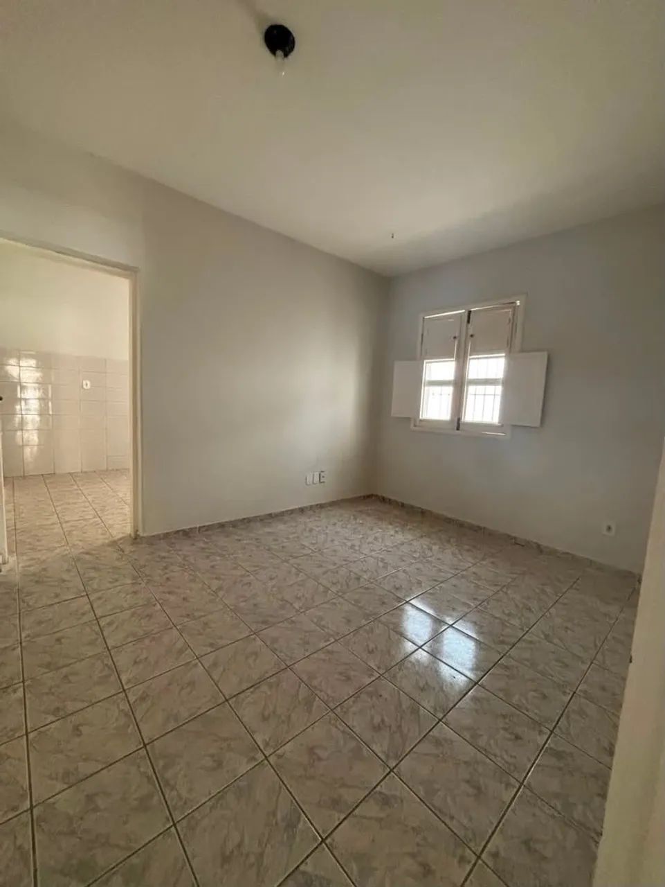 CASA AMPLA COM 3 QUARTOS E QUINTAL - - Foto 5