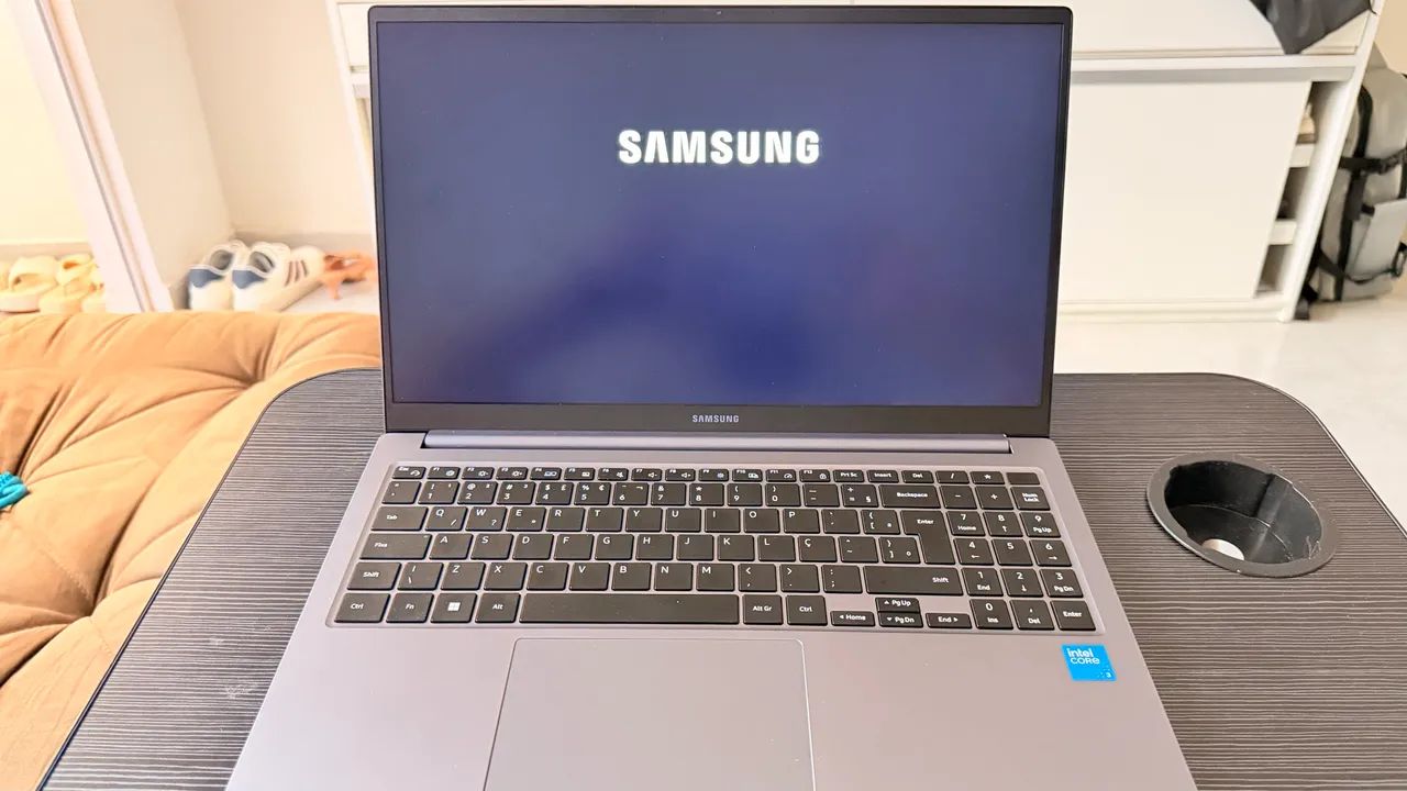 Notebook Samsung Book4