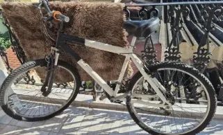 Bicicleta Usada Funcional Com Marchas E Amortecedor Dianteiro em Ótimo Estado - Foto 2