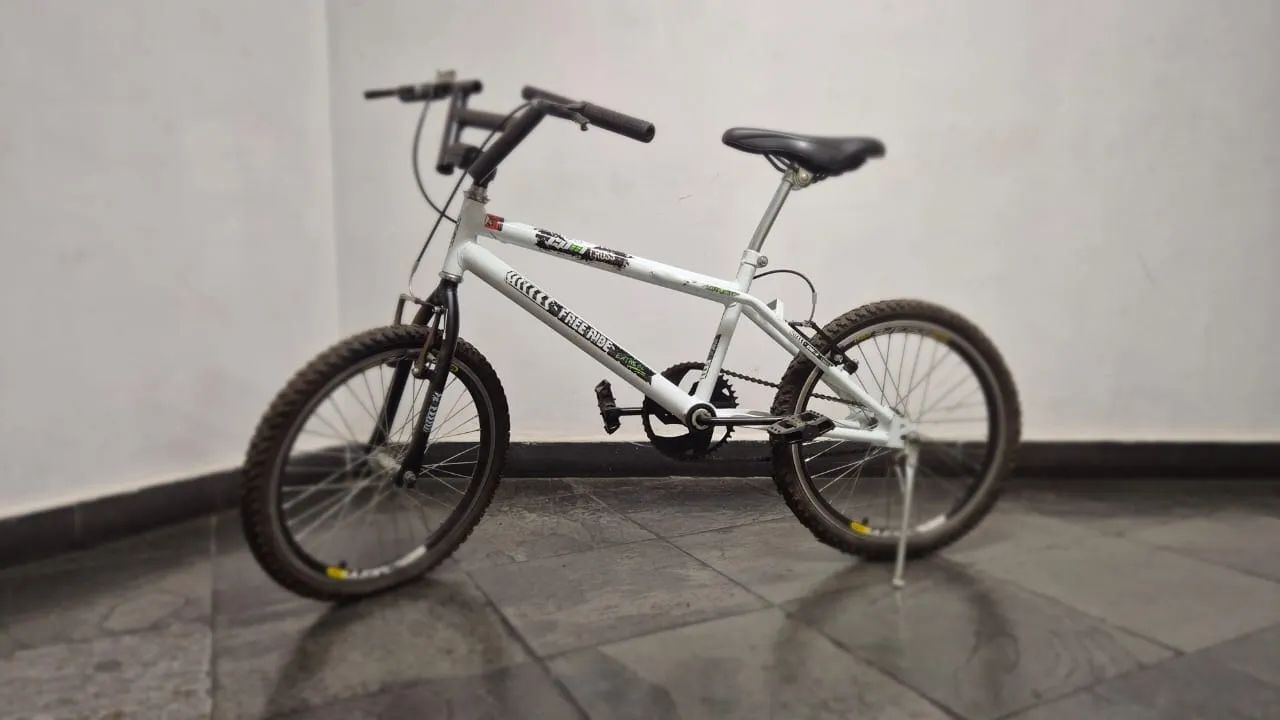 Bicicleta BMX  aro 20 - Foto 5
