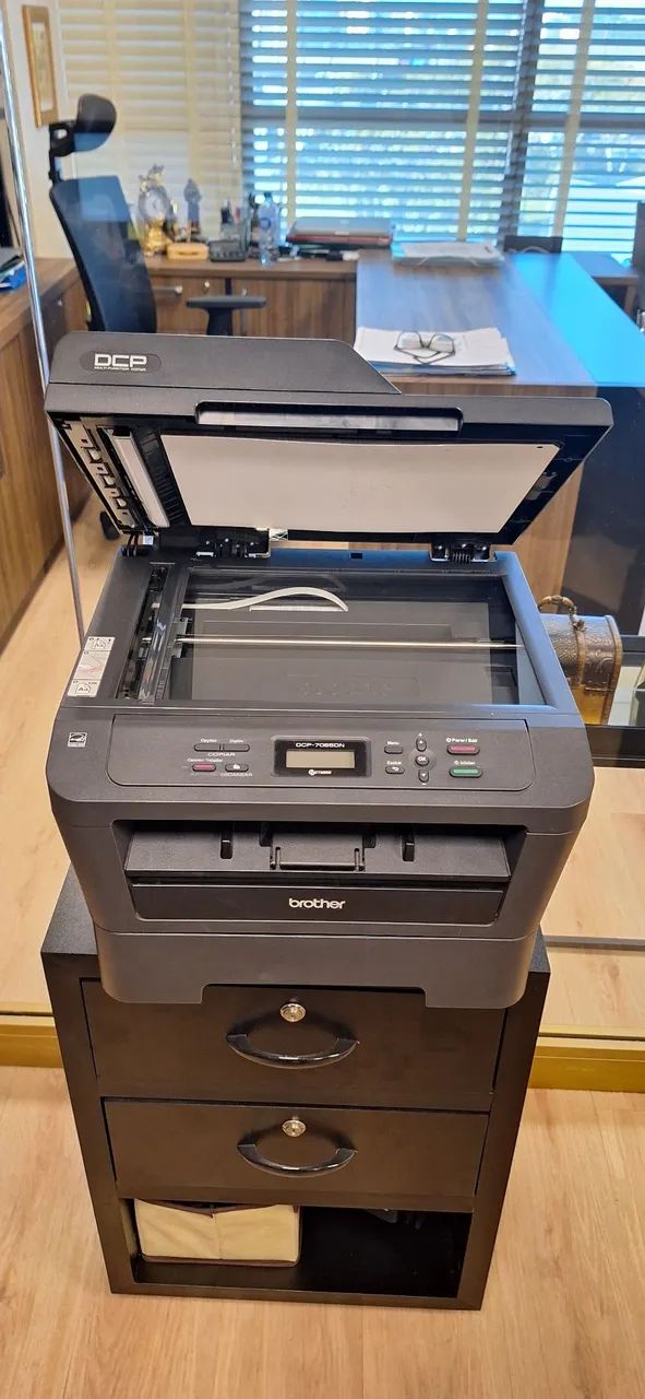 Impressora Brother multifuncional DCP 7065DN - Foto 2