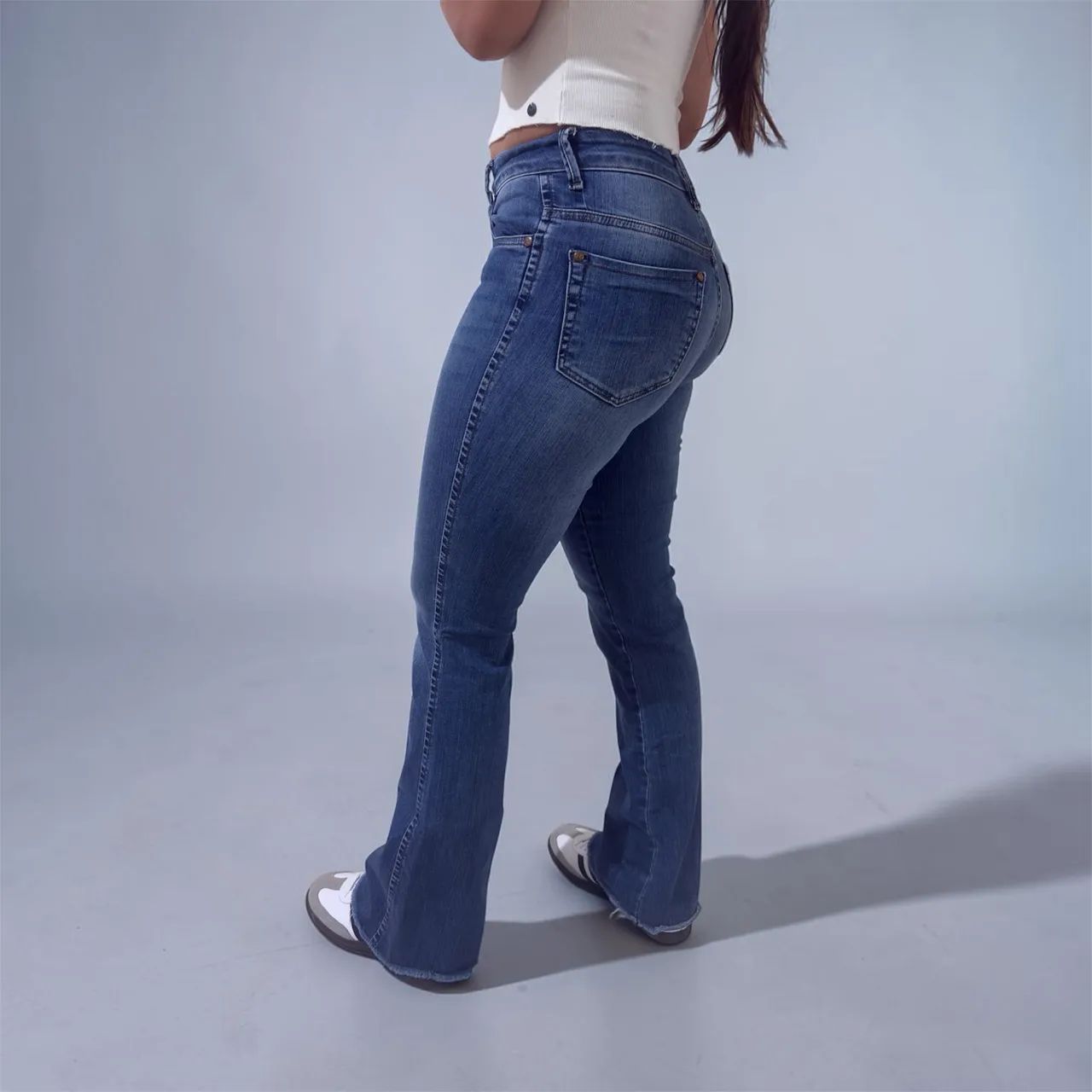 Calça jeans flare Remanescente 36 - Foto 2