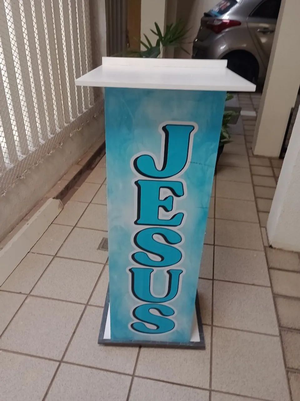 Vendo um lindo púlpito 
