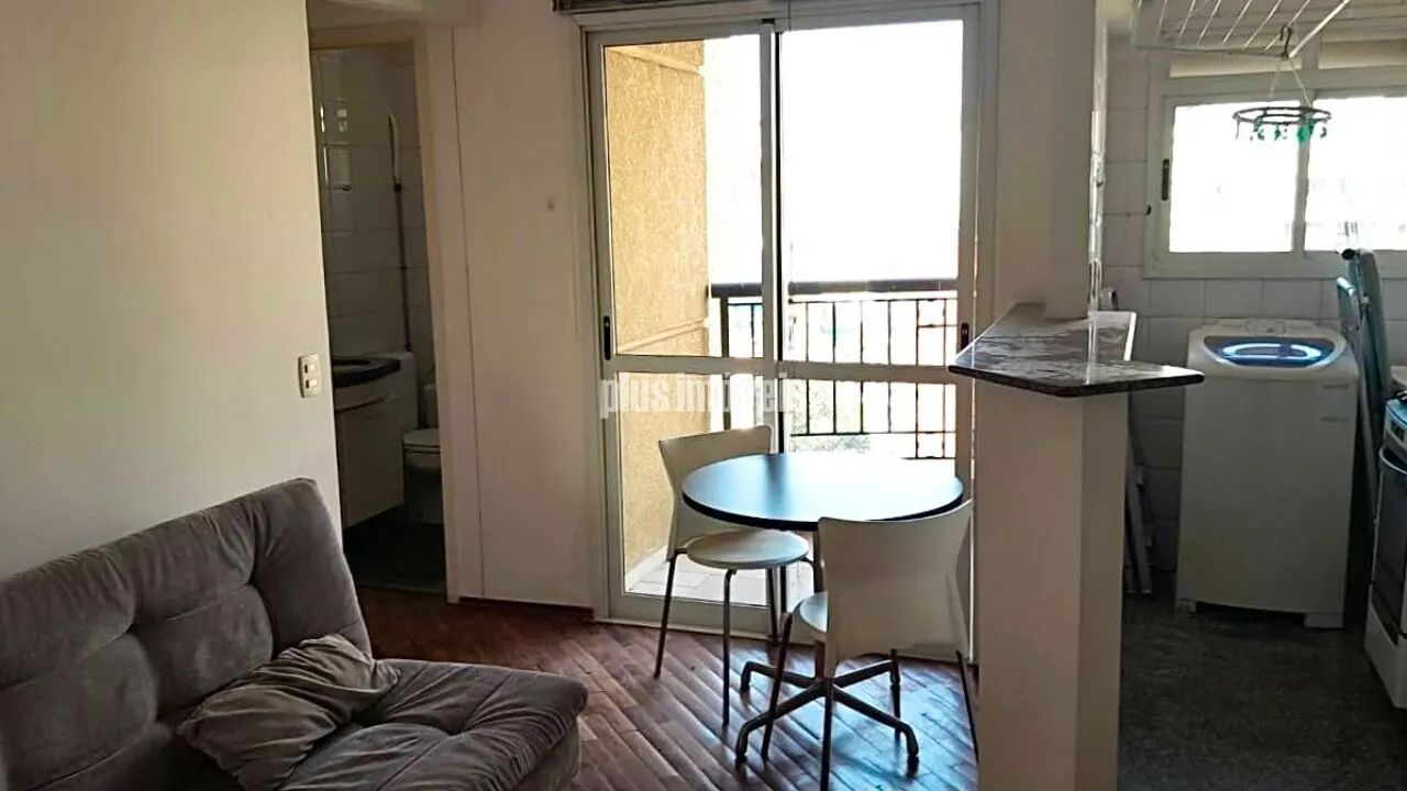 Apto de 36m² com Sacada, Vista Agradável, Vaga e Lazer Completo!