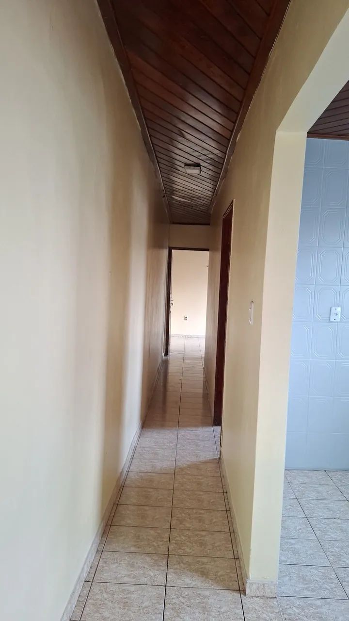 Alugo Apto 02 Quartos 