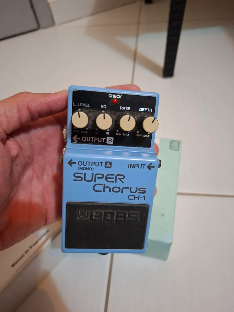 pedal para guitarra boss fb2 feedbacker booster - Instrumentos