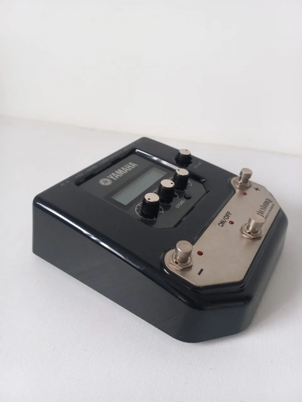 Yamaha Magicstomp para baixo e violão com fontes - Foto 3
