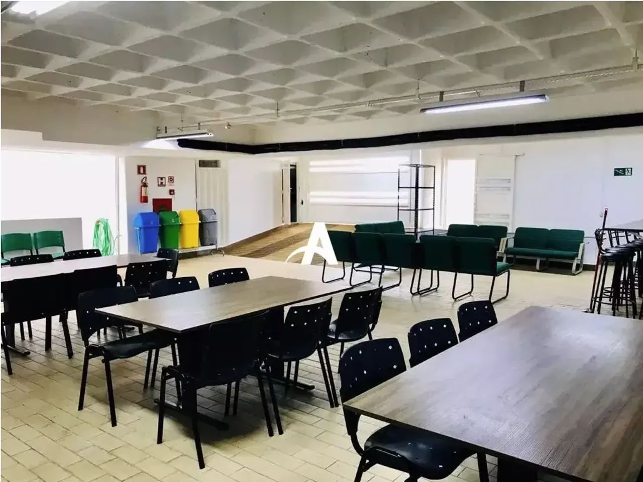 Prédio com 1.016m² à venda no Centro