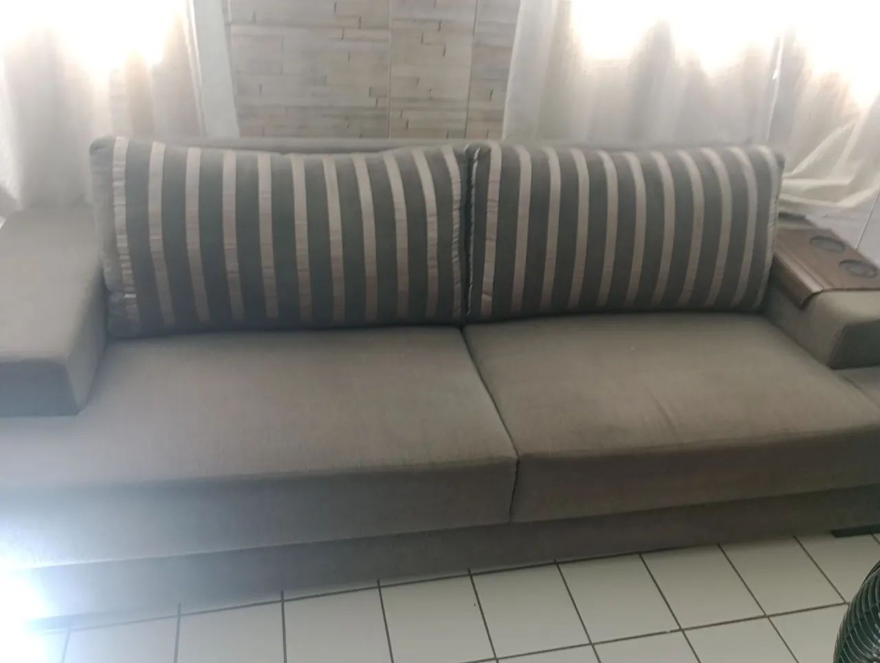 Conjunto de Sofá 2 e 3 lugares em excelente estado  - Foto 4
