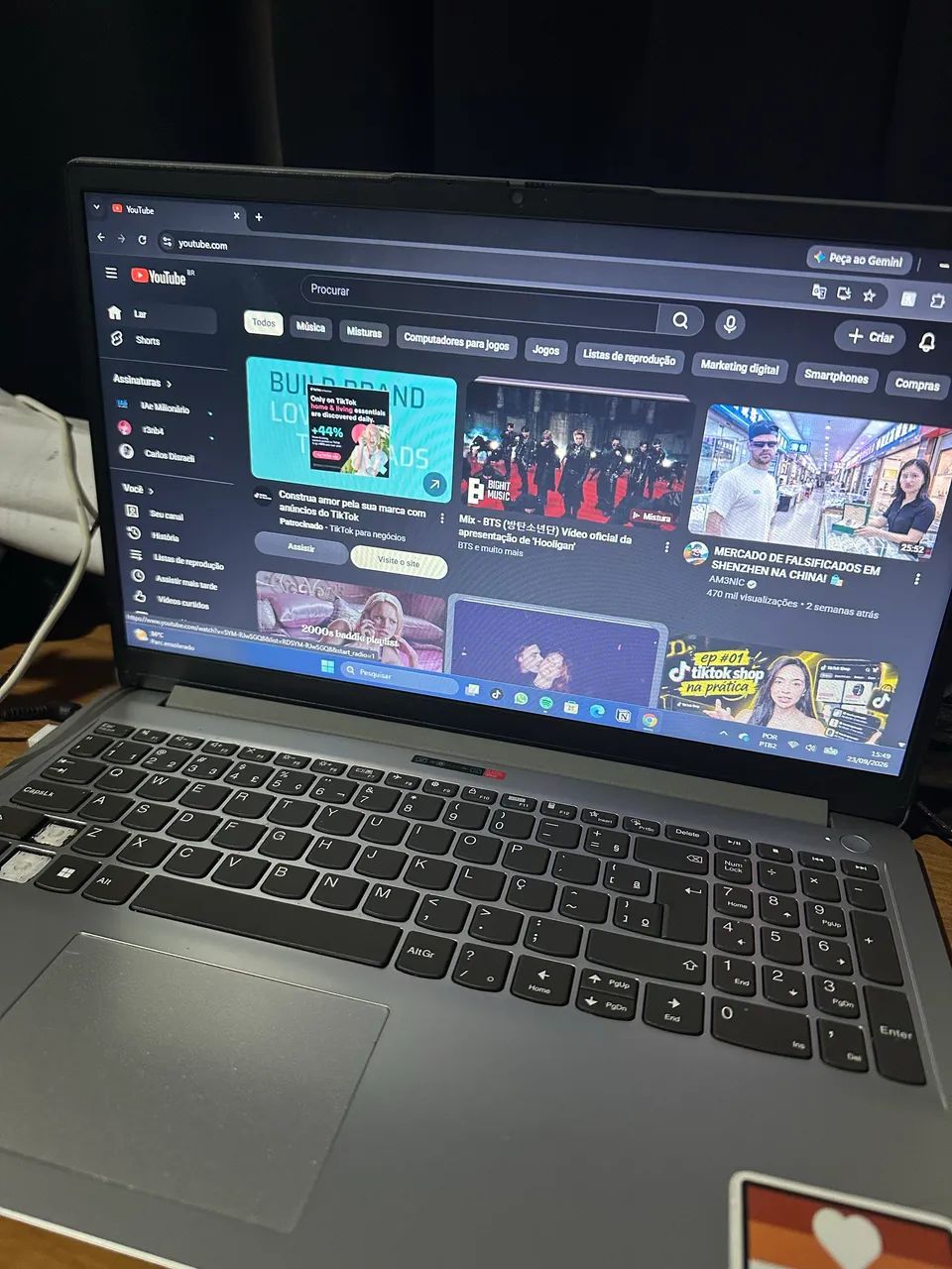 Lenovo IdeaPad 1 15IAU7 - Foto 3