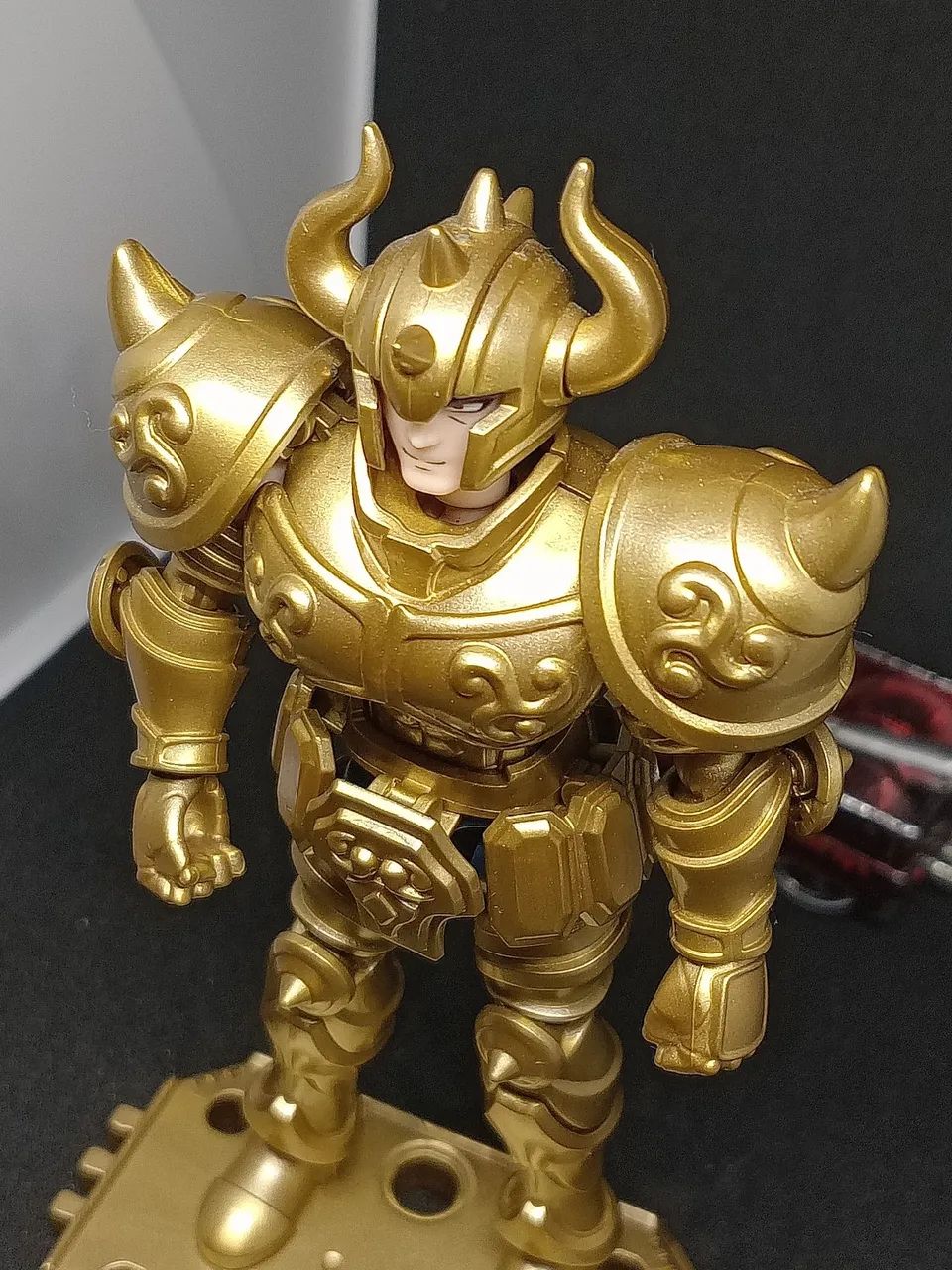 Blokees Saint Seiya - Aldebaran de Touro  - Foto 4