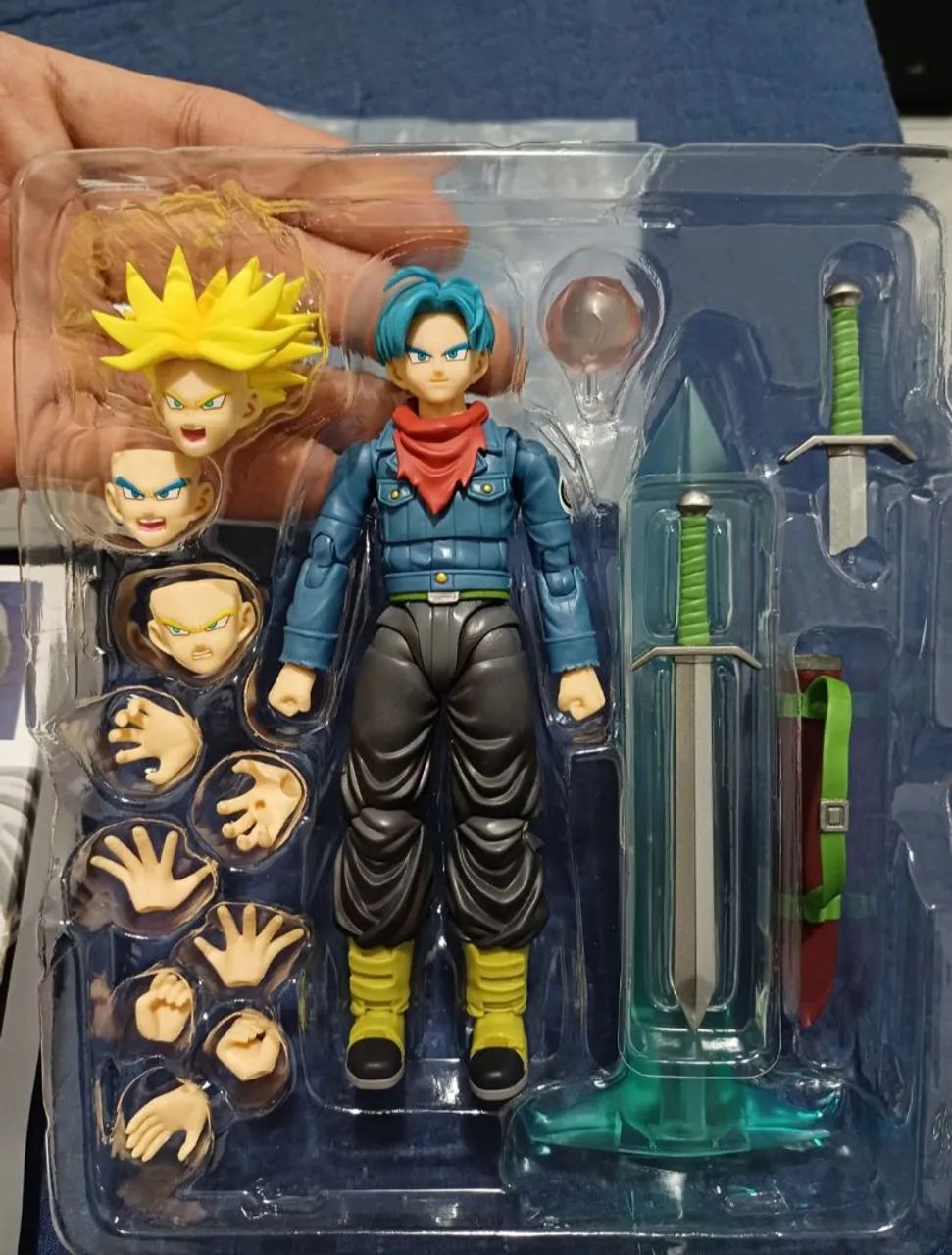 Trunks DB Super Sh figuarts Bandai