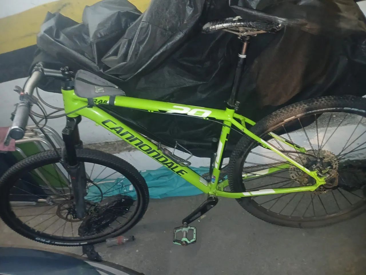 VENDO BICICLETA CANNONDALE
