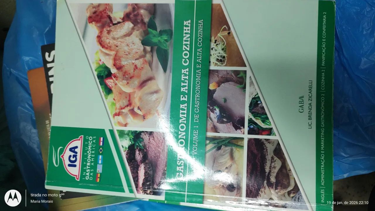 Livros semi novos - Foto 5