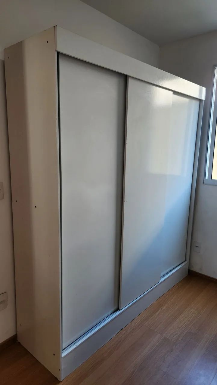 Guarda-roupa 3 portas de correr 