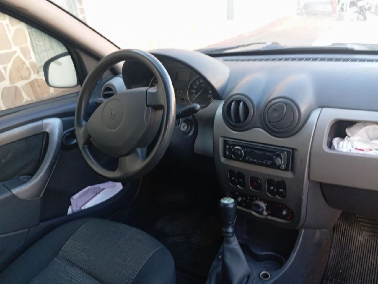 Renault Sandero Expression Hi-flex 1.0 16V 5P 2010 - Foto 4