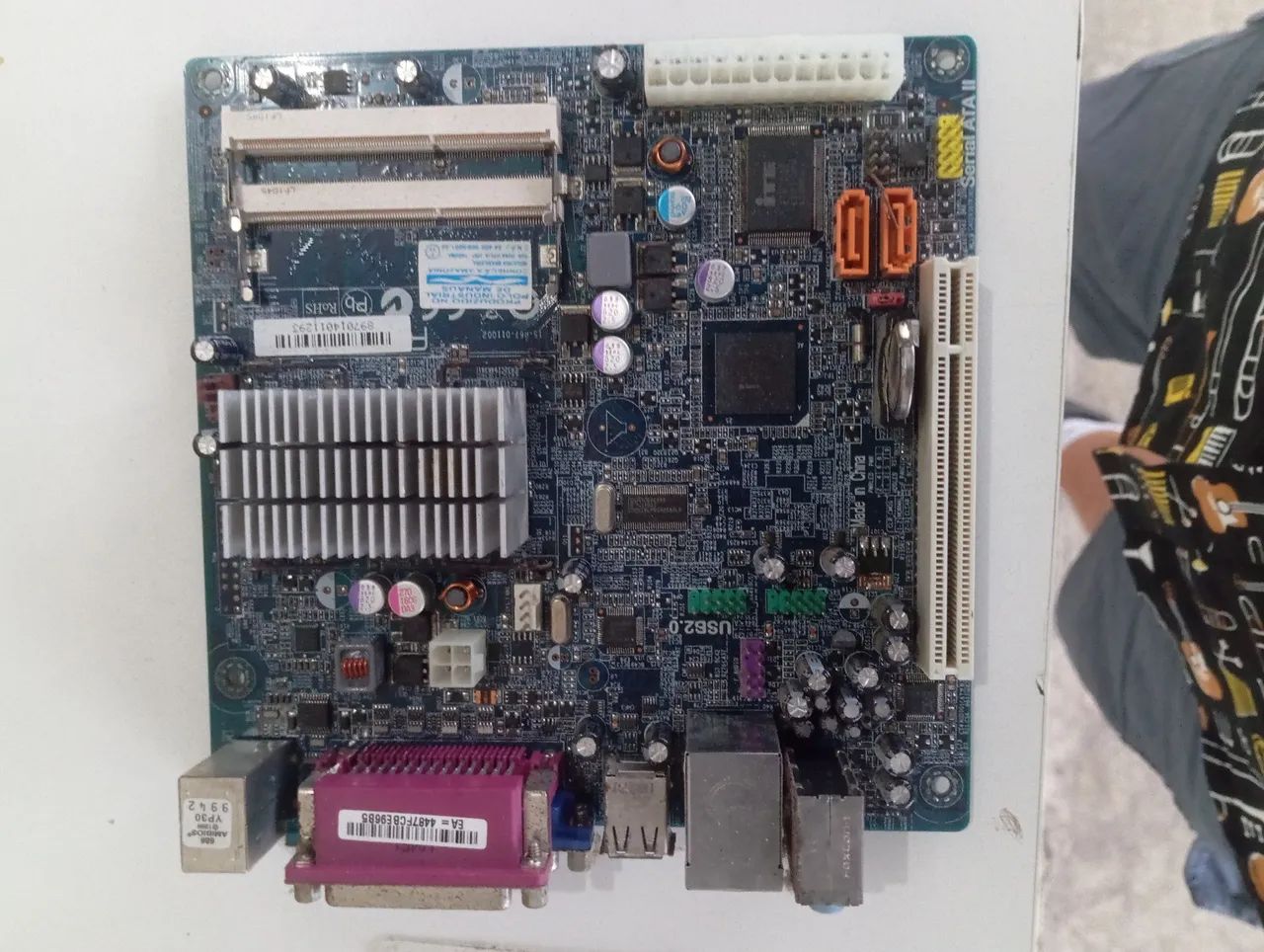 placa-mãe desktop  modelo com processador Intel Atom integrado,  PCWare IPX425R3