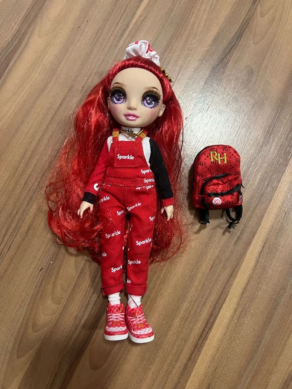 Boneca Rainbow High Ruby Anderson 