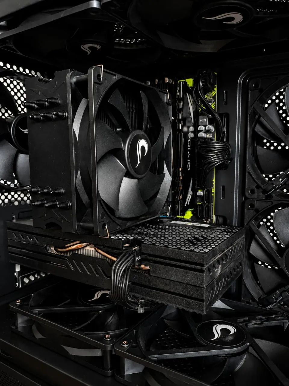 PC Gamer Xeon 2680 V4 e RX 580 - Foto 3