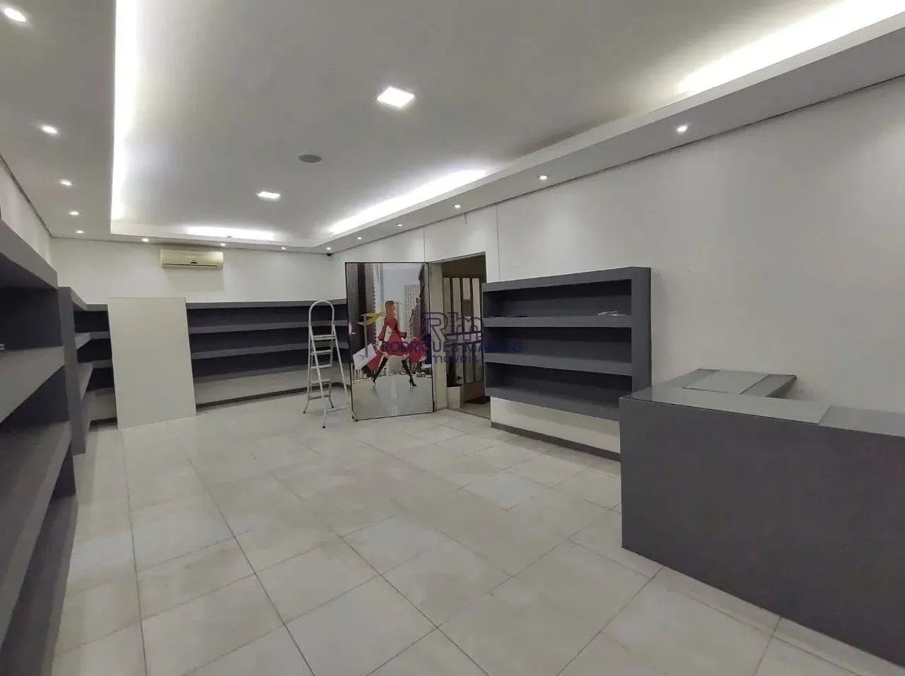 ALUGUEL LOJA AMPLA NO CAIÇARAS / AMBIENTE DIVIDIDO