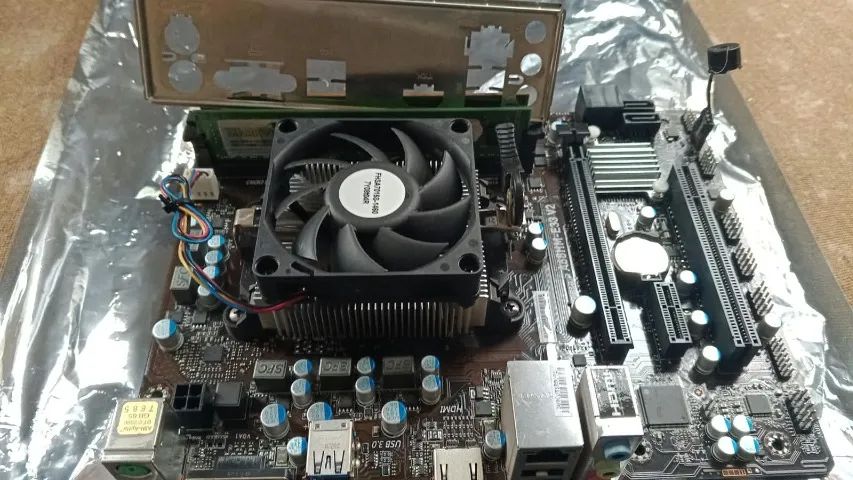 Kit AMD A4-6300 com 8 gigas DDR3 placa mãe A68HM-E33 V2 NOVA - Foto 5