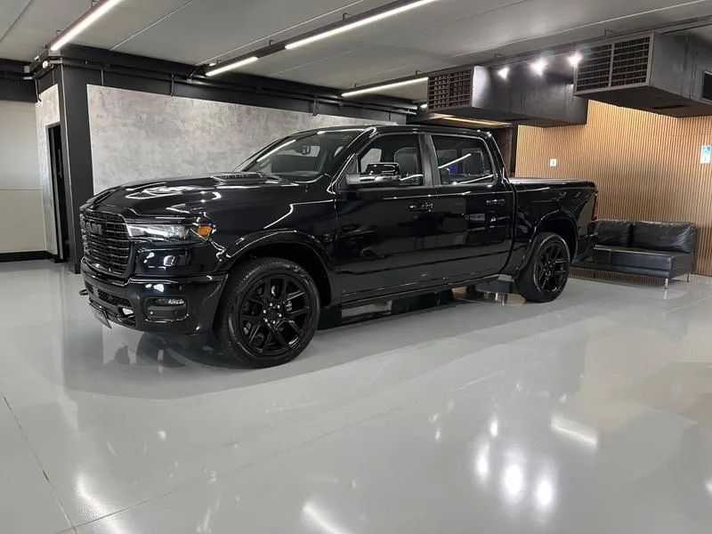 Ram 1500 1500 LARAM. NIGHT ED. BI-TB 3.0 4x4 Aut. 2025