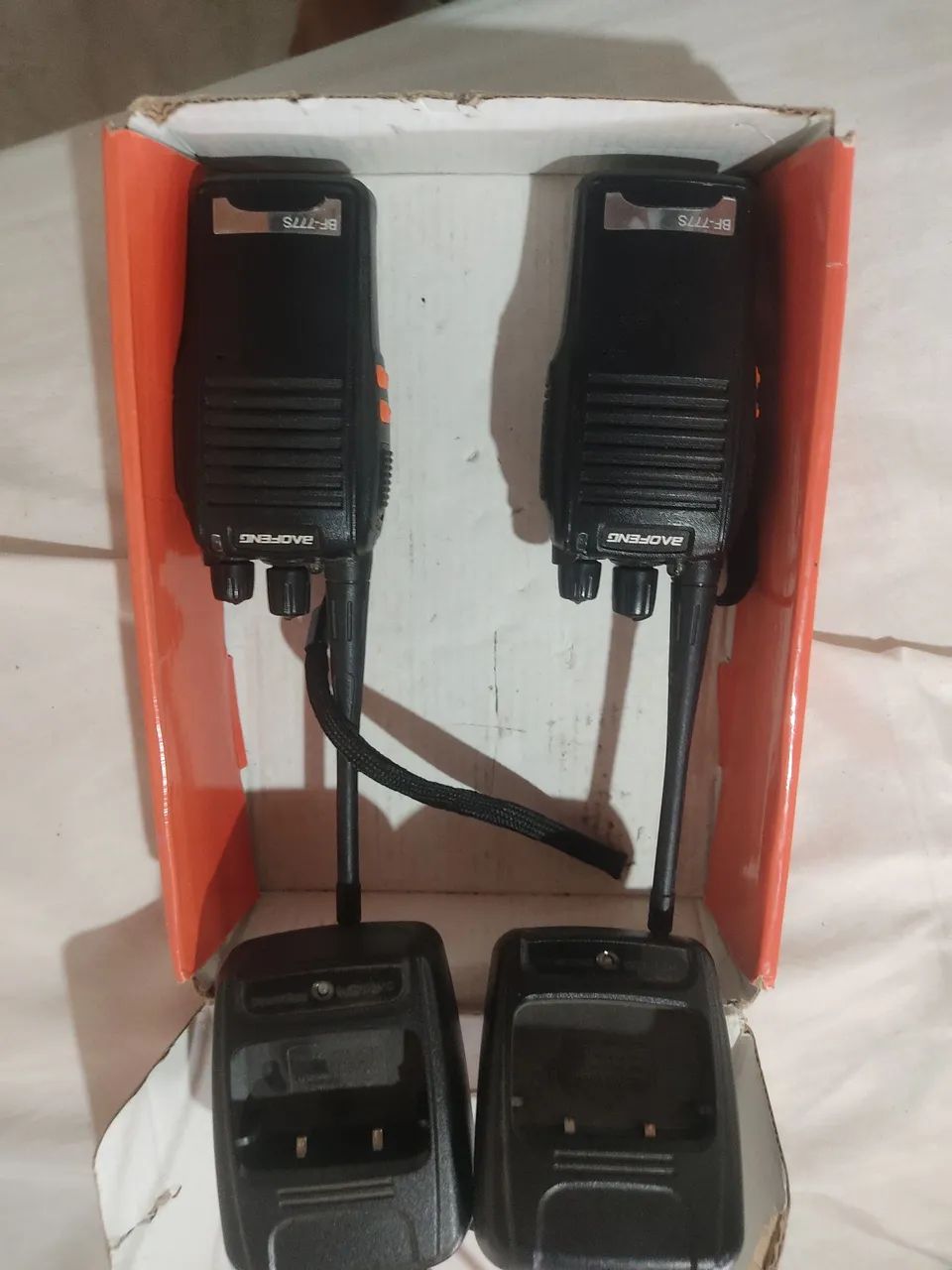 Baofeng dois rádios modelo bf-777s