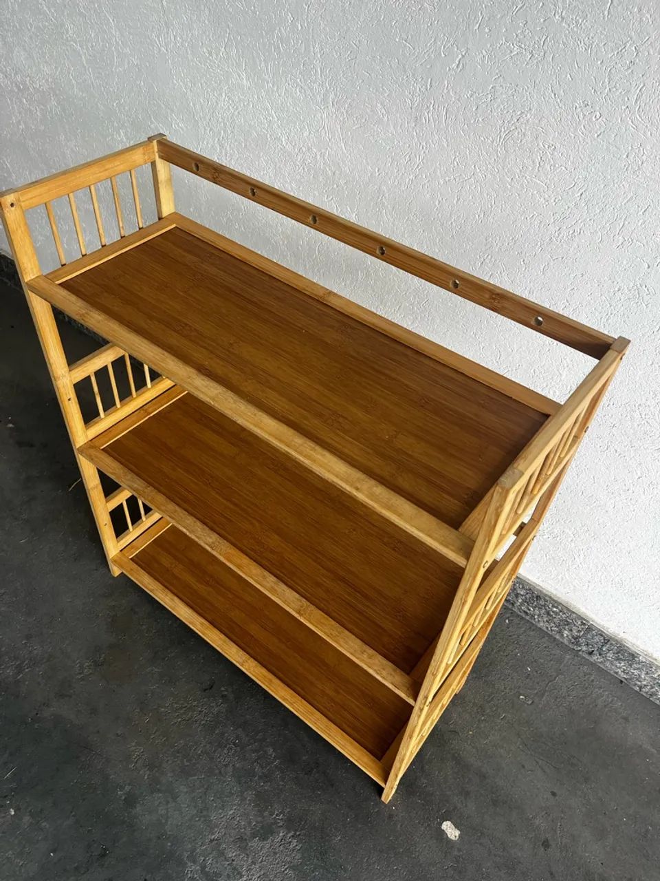 VENDO ESTANTE EM BAMBU NOVA!