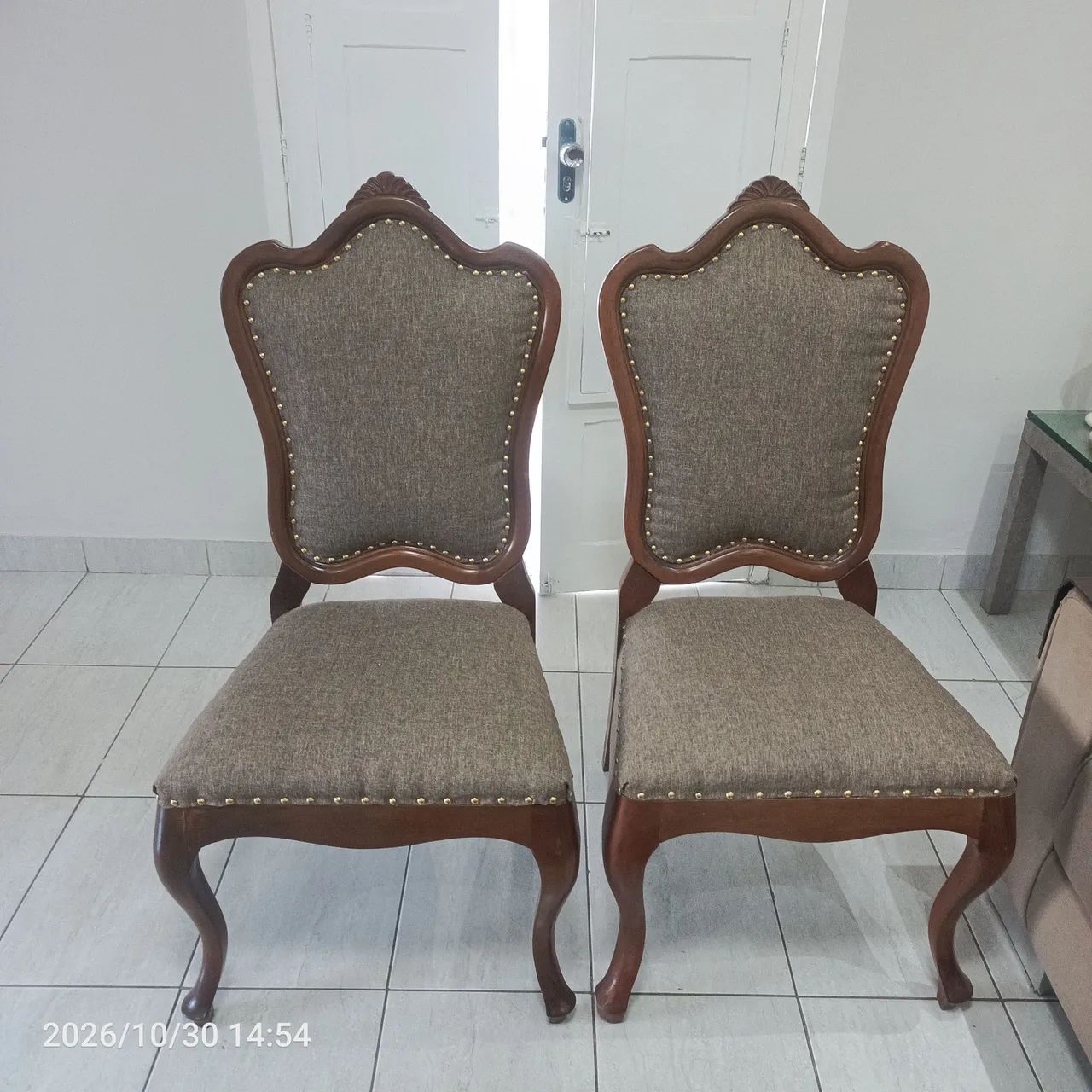 2 cadeiras antigas, reformadas recente. - Foto 2