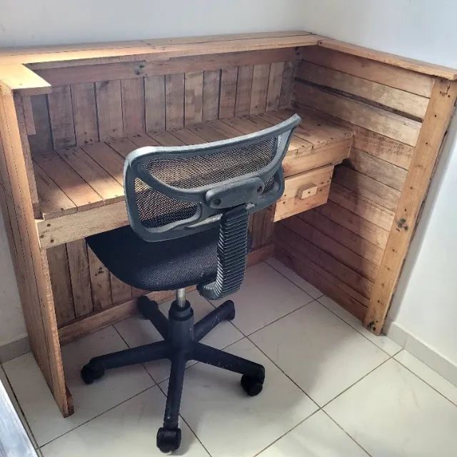 Balcão para loja com cadeira