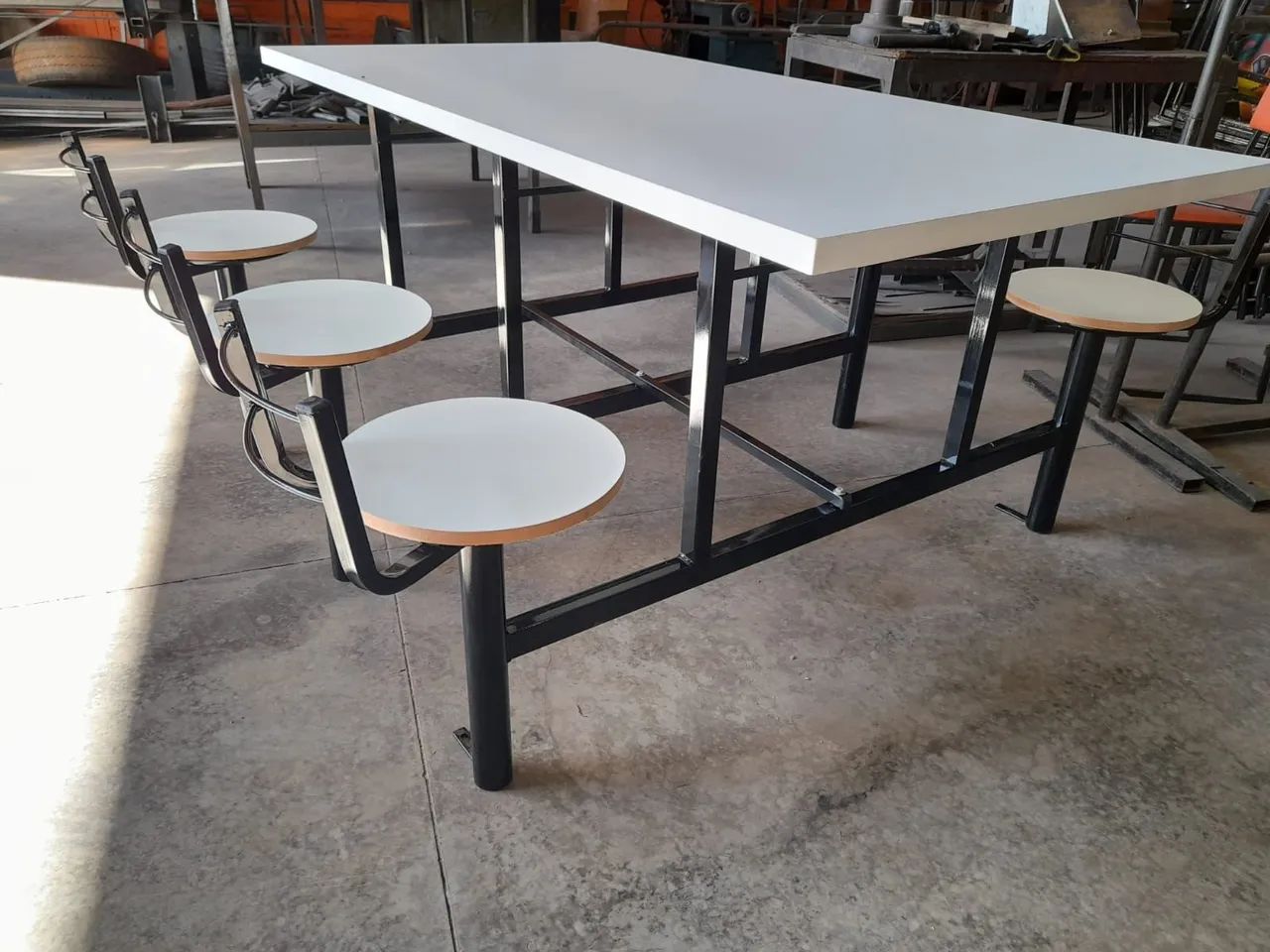 MESA PARA REFEITÓRIO DIRETO DA FABRICA