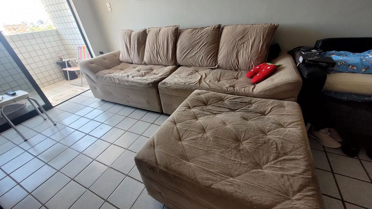 Sofá 4 lugares + puff - Foto 2