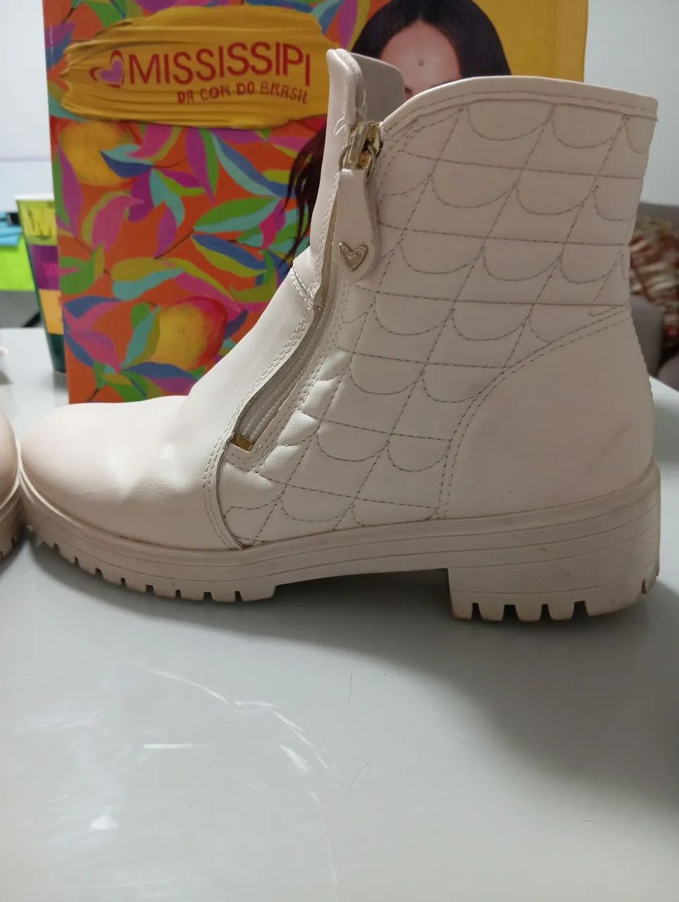 BOTA SEMI NOVA CREME  - Foto 4