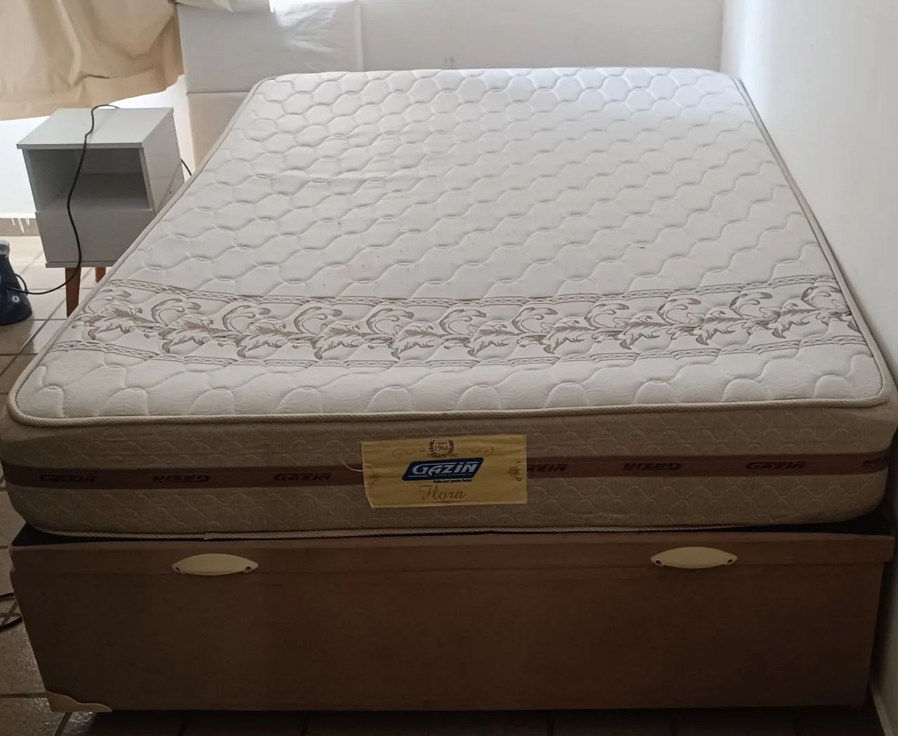 Flora Beige Storage Bed with Mattress for Couples
138x188x61cm
