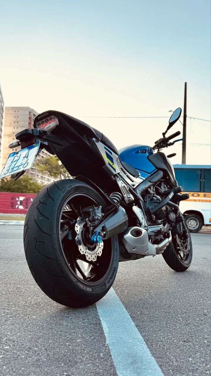 CB650 F muito nova  - Foto 5
