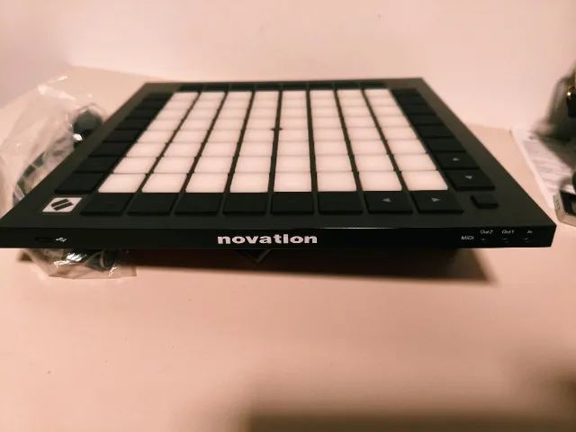 controlador Novation Launchpad Mini MK3 - Foto 2