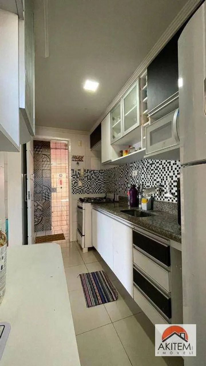 Alugo Apartamento com 2 Quartos Reformado - Foto 2