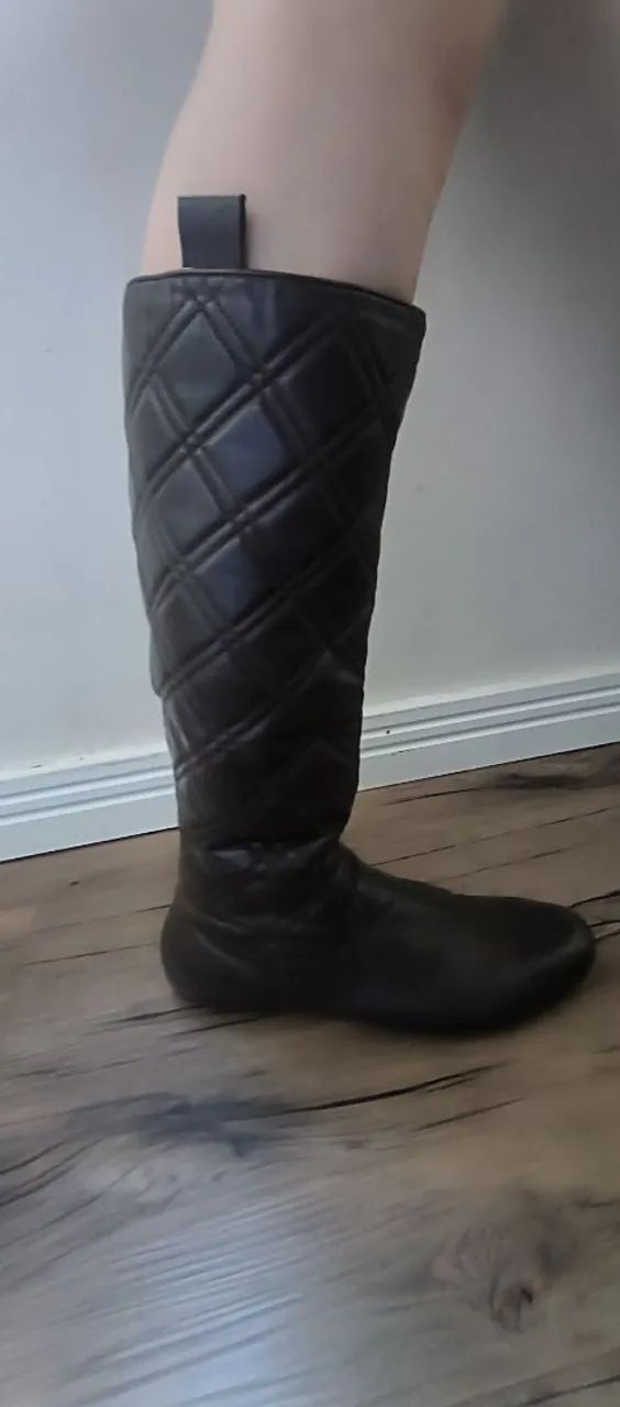 Bota de couro feminina - Foto 4