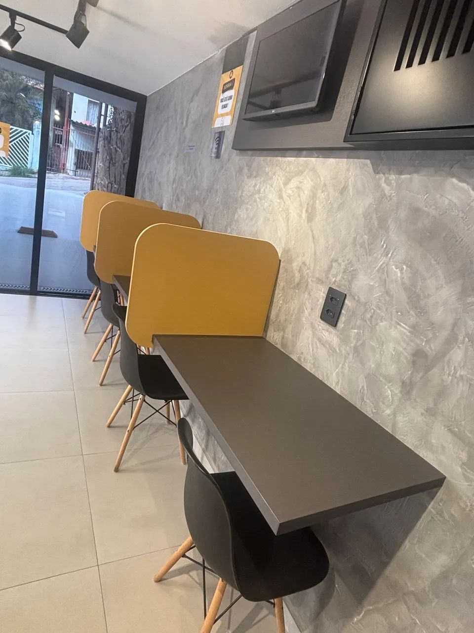 Bancada de parede com estações de trabalho 4 lugares   - Foto 2