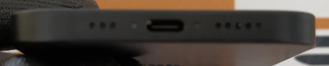 iPhone 16e 256GB Preto Seminovo - Foto 4