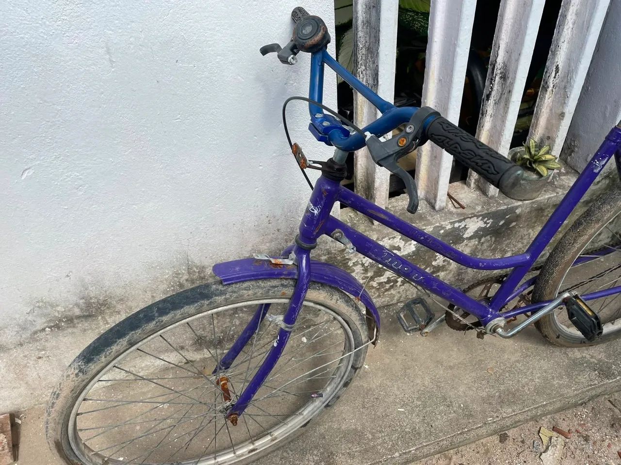 Bicicleta ? Monark. *