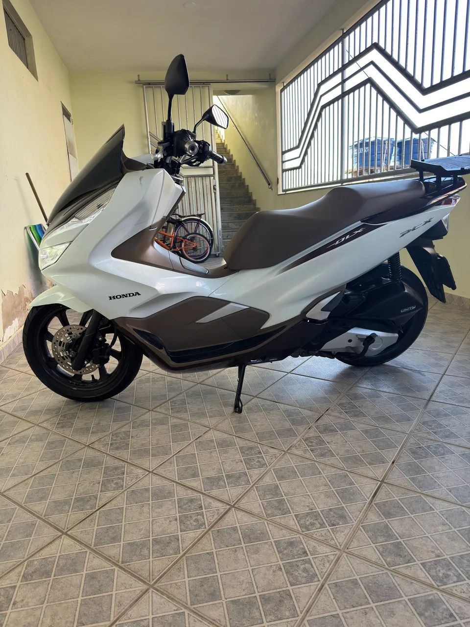 PCX DLX 2021 - Foto 4