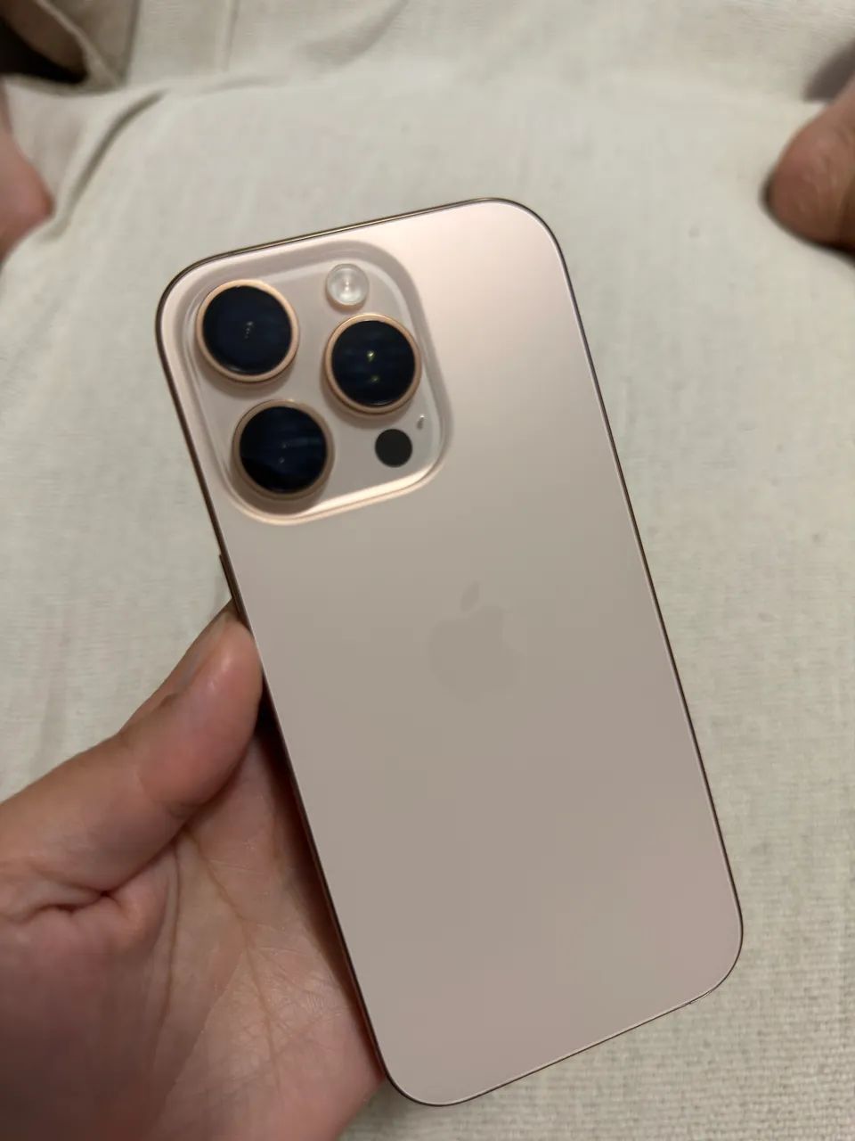 iPhone 16 Pro 256GB muito conservado 