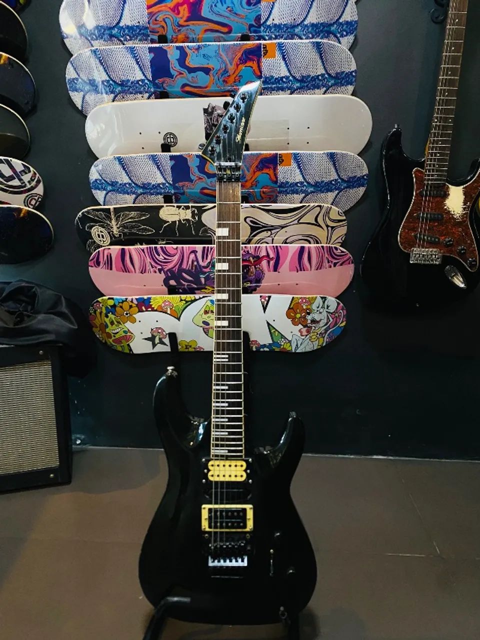 Guitarra SuperStrato Hurricane
