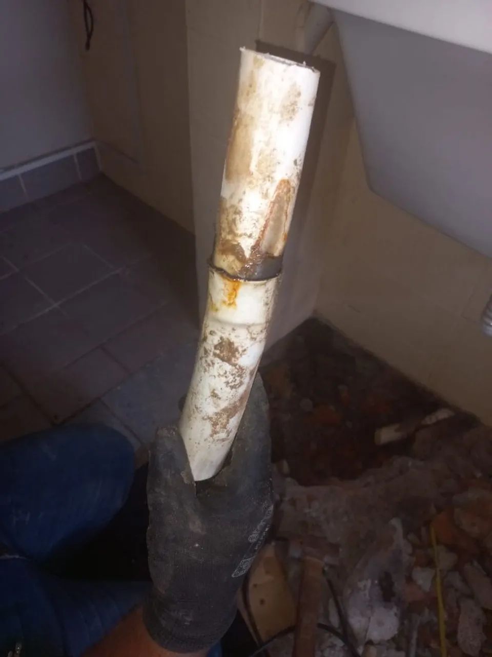 Bombeiro hidráulico e caça vazamentos dezetupidora  - Foto 2