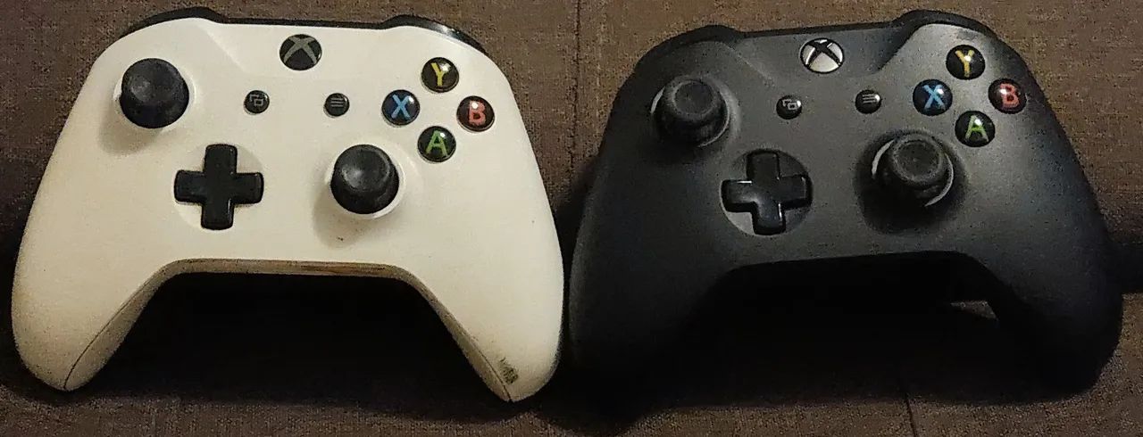 Xbox One S + 2 Xbox Wireless Controller + jogo original  - Foto 5