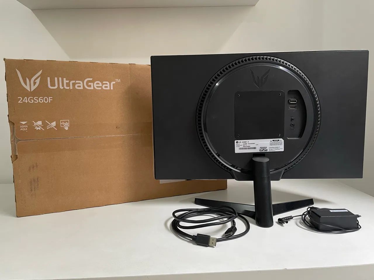 Monitor Gamer LG UltraGear 24" IPS 180Hz 1ms - Foto 2