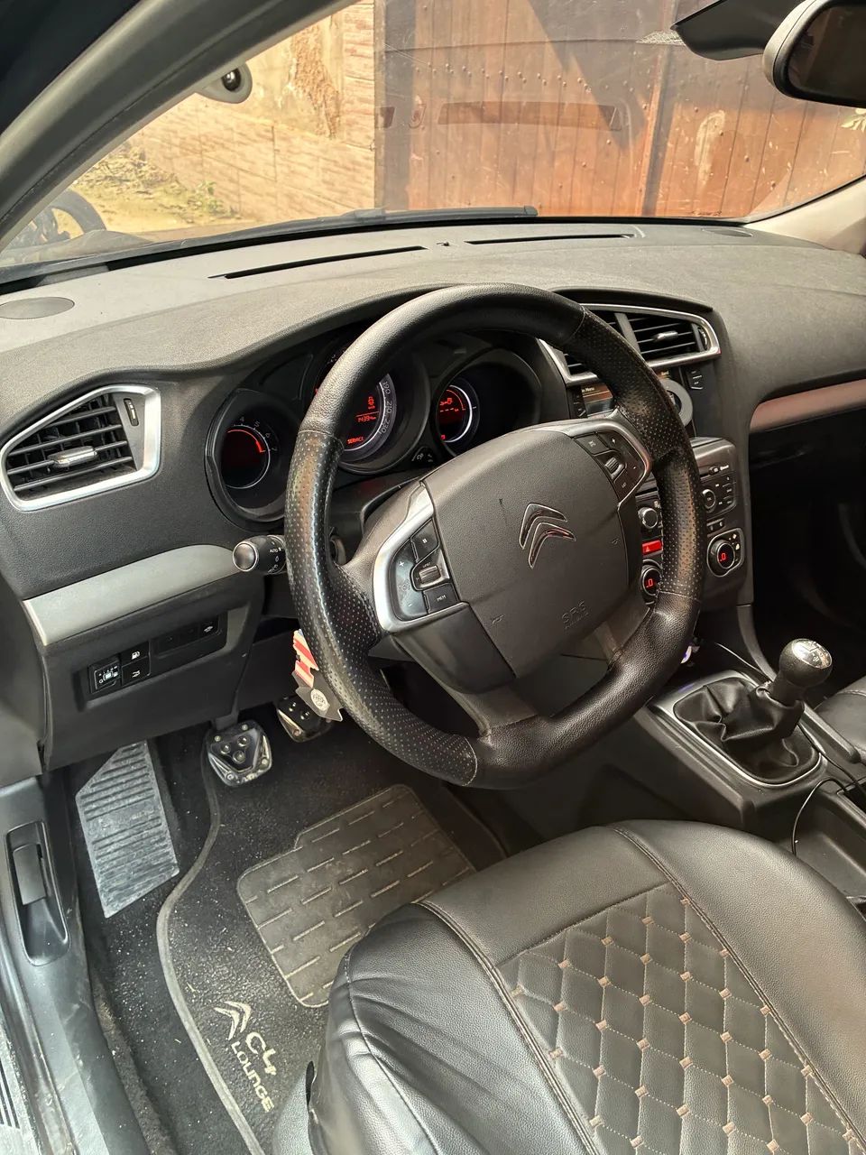 Citroën C4 C4 LOUNGE Tendance 2.0 Flex 4p Mec. 2014